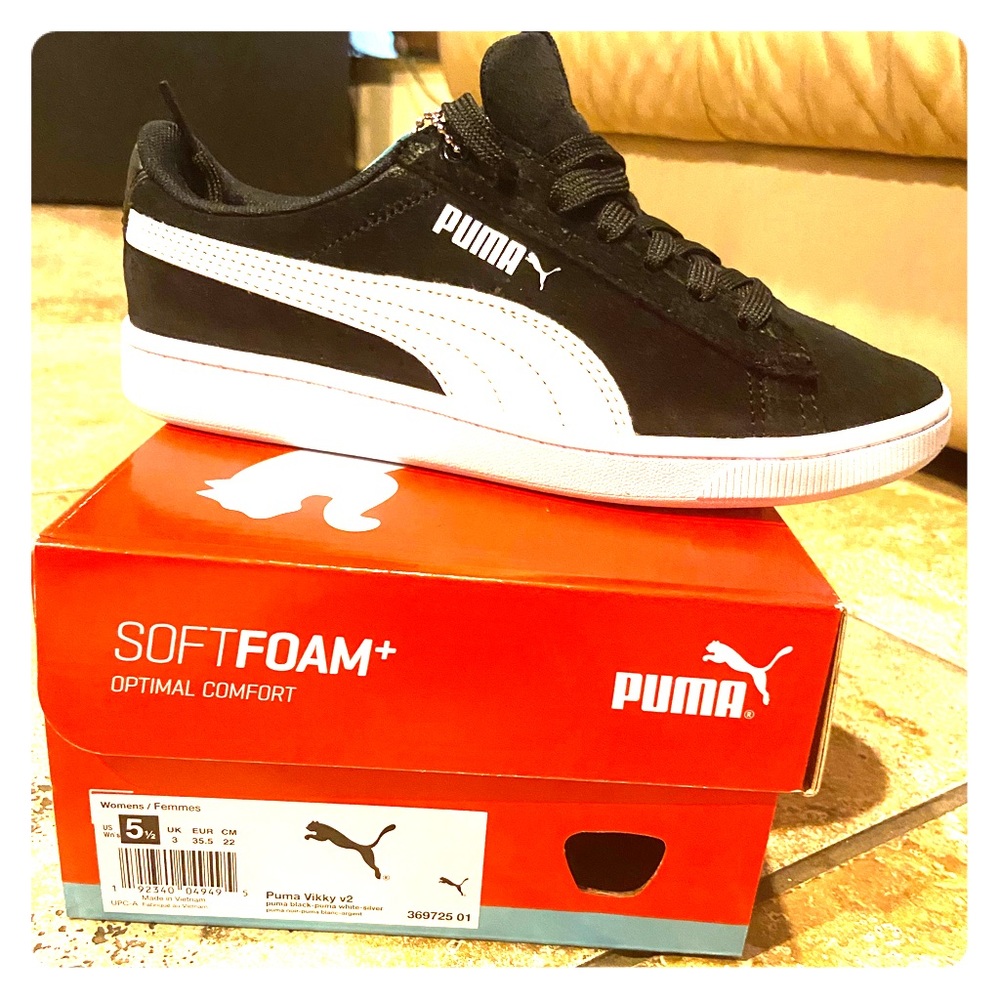 Puma Vikky V2 women’s sneakers size 5.5
